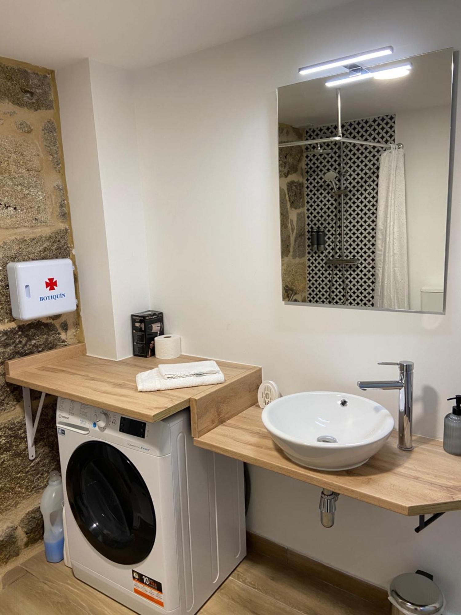 Reginita Apartamentos Arbo Værelse billede